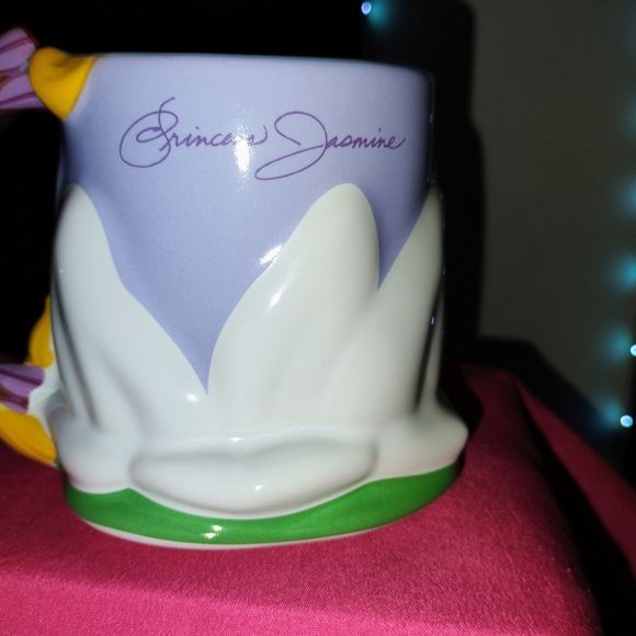 Disney Princess Jasmine Lotus Flower Magic Carpet Mugfairytale Collection - Picture 3 of 11